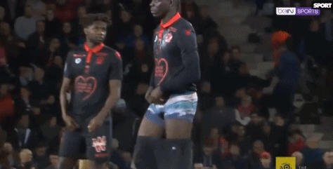 意甲半场：贝尔加利、科伦坡破门，热那亚1-1维罗纳（意甲半场战报：贝尔加利科伦坡各入一球，热那亚暂1-1维罗纳）