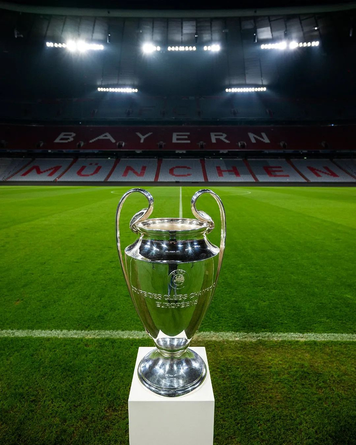 卡佩罗：卡拉菲奥里很像拉莫斯，我希望看到他在国家队踢后腰（卡佩罗称卡拉菲奥里颇似拉莫斯，盼其在国家队司职后腰）