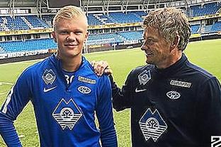 绿帽哥：利物浦已与伯恩茅斯就塞梅尼奥付款结构进行交涉（绿帽哥称，利物浦正与伯恩茅斯商议塞梅尼奥交易的付款方案）