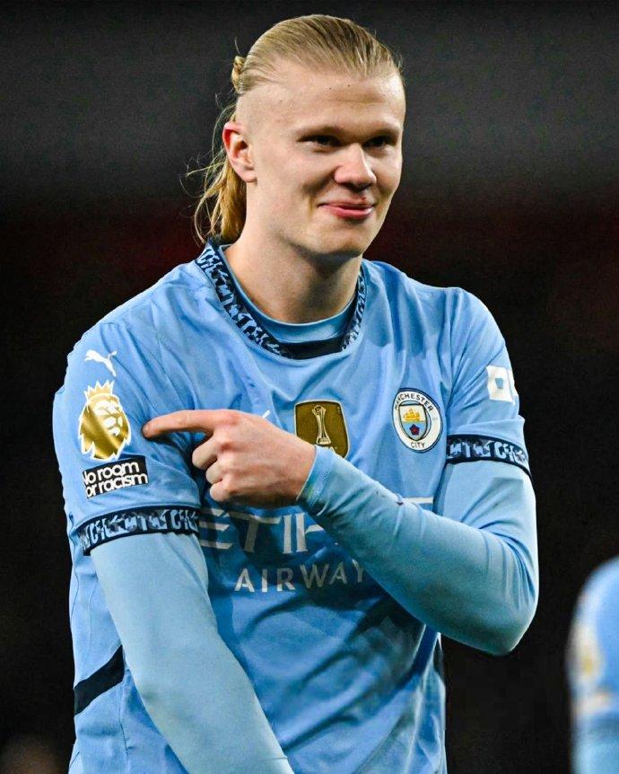 消除阻碍，重磅对决近在咫尺！乌西克VS维尔德：WBC正式批准巅峰碰撞（障碍扫清，巅峰对决一触即发！乌西克对阵维尔德：WBC官宣批准）