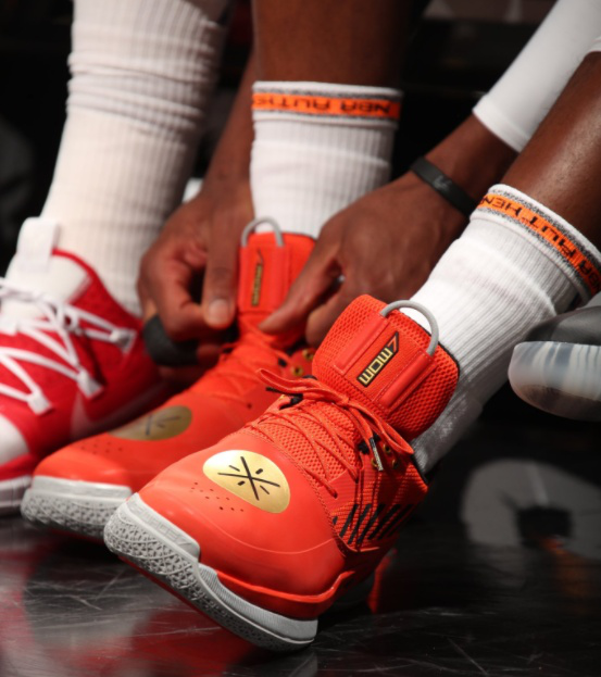 他今天的得分方式太全面（他今天的得分手段非常丰富）