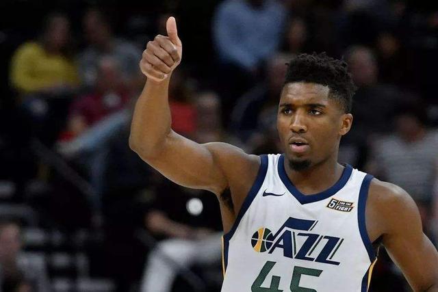 入不了安帅法眼，安东尼本赛季已贡献5球2助，仍未被安帅征召（赛季5球2助仍难打动安帅，安东尼依旧未获征召）