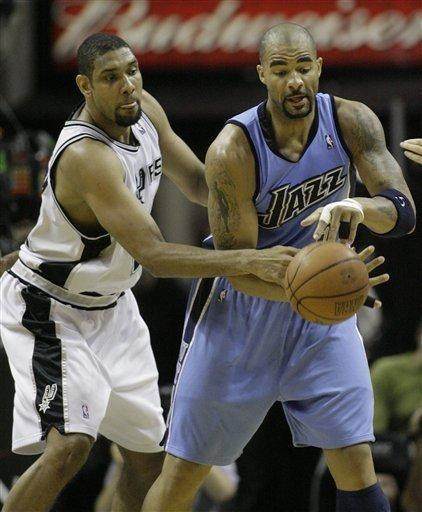 记者：昨晚阿代米和于根伟指导聊了挺久，阿代米哭了（记者称阿代米昨夜与于根伟指导长谈良久后落泪）