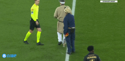 阿贾克斯客场4-2逆转卡拉巴克，收获本赛季欧冠首胜